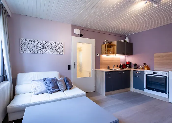 Luxury Homes アパートホテル 3*