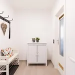 Luxury Homes Aparthotel