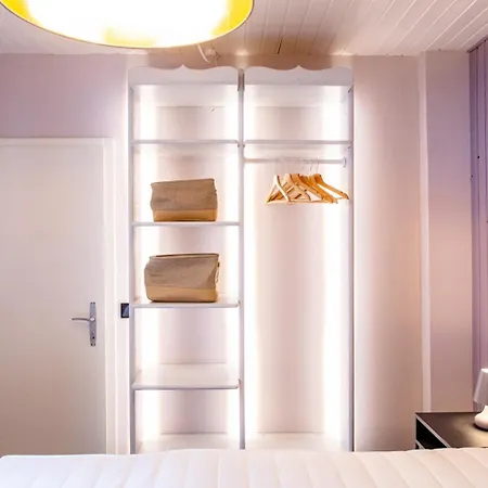 Ξενοδοχείο με διαμερίσματα Luxury Homes
