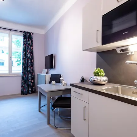 Luxury Homes Aparthotel Solnohrad
