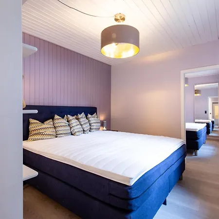 Luxury Homes アパートホテル 3*