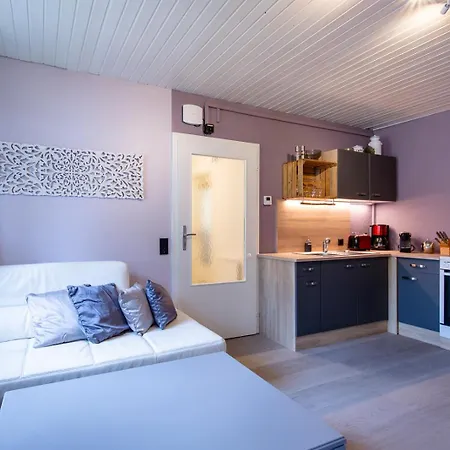 Luxury Homes アパートホテル 3*