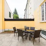 מלון דירות Luxury Homes 3*