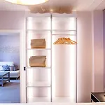 Luxury Homes מלון דירות